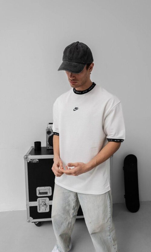 NIKE TEE