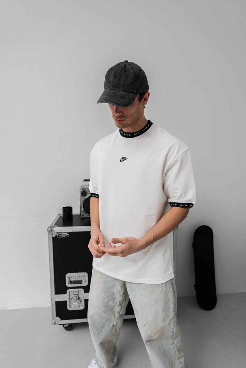 NIKE TEE