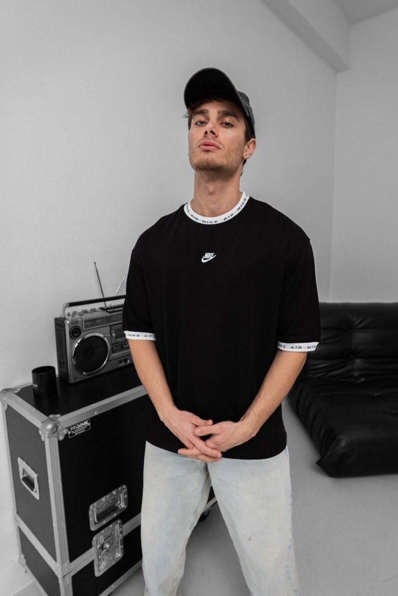 NIKE TEE